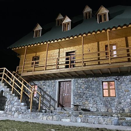Bujtina Vellezerit Grrela Hotell Theth Exteriör bild