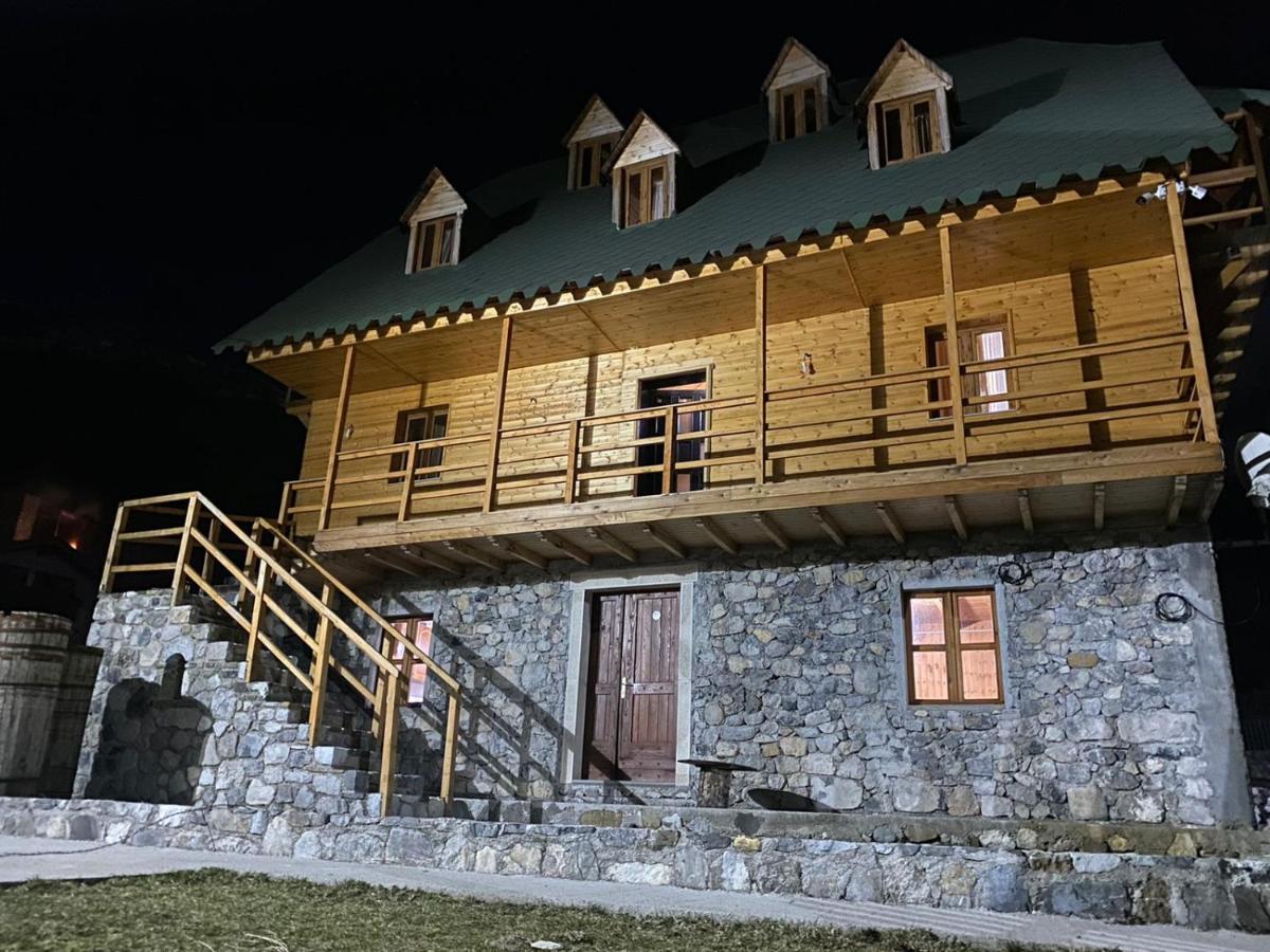 Bujtina Vellezerit Grrela Hotell Theth Exteriör bild